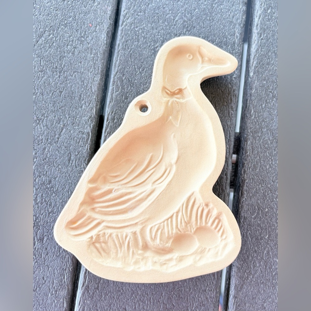 Vintage Brown Bag Cookie Art 1986 Goose Mold with Eggs Great Condition